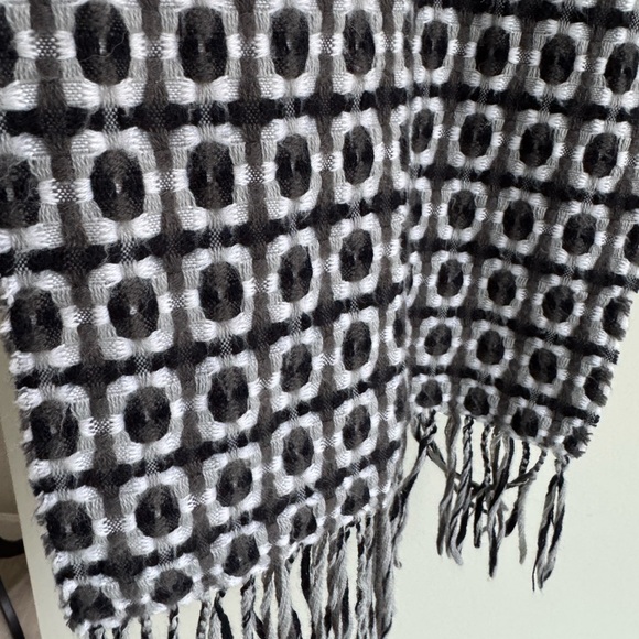 Scarf geometric modern design - Picture 5 of 5